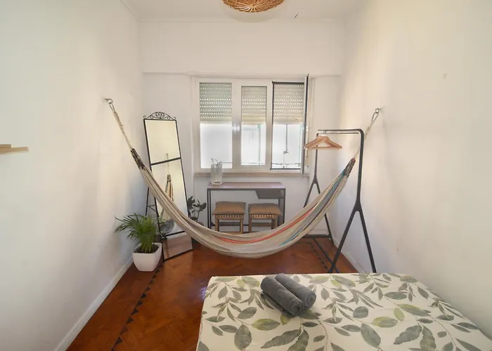 Maria Shared Apartment In Central Lisbon